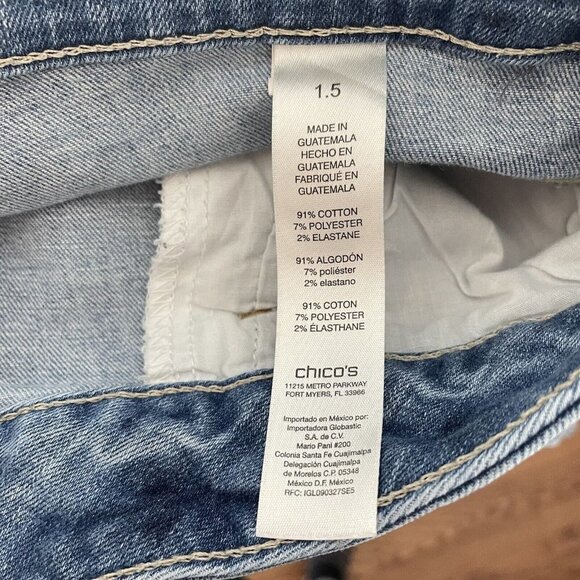 Chicos Platinum Collection Wmn 1.5 / 10 Light Wash Denim Straight Leg Crop Jeans - Picture 8 of 9